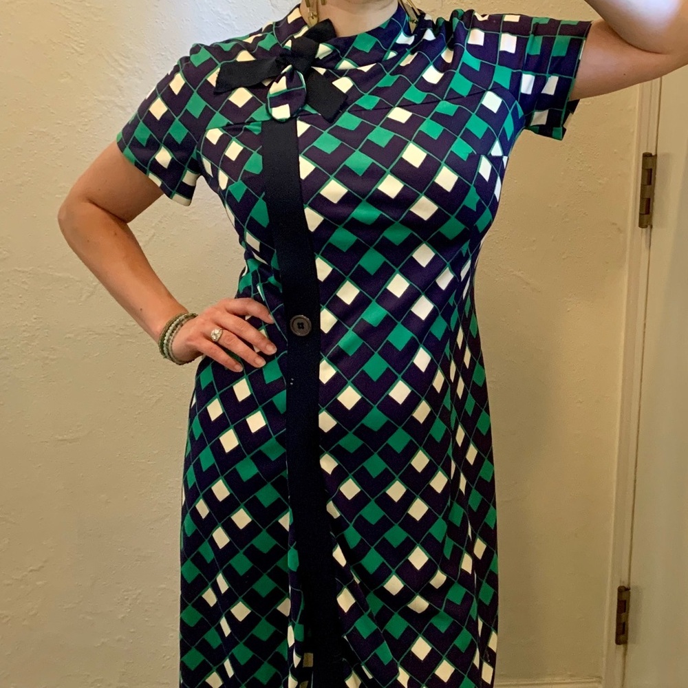 💎 Vintage 💎 Midi Dress!